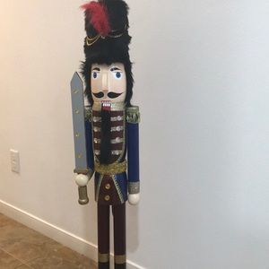 4 ft Nutcracker